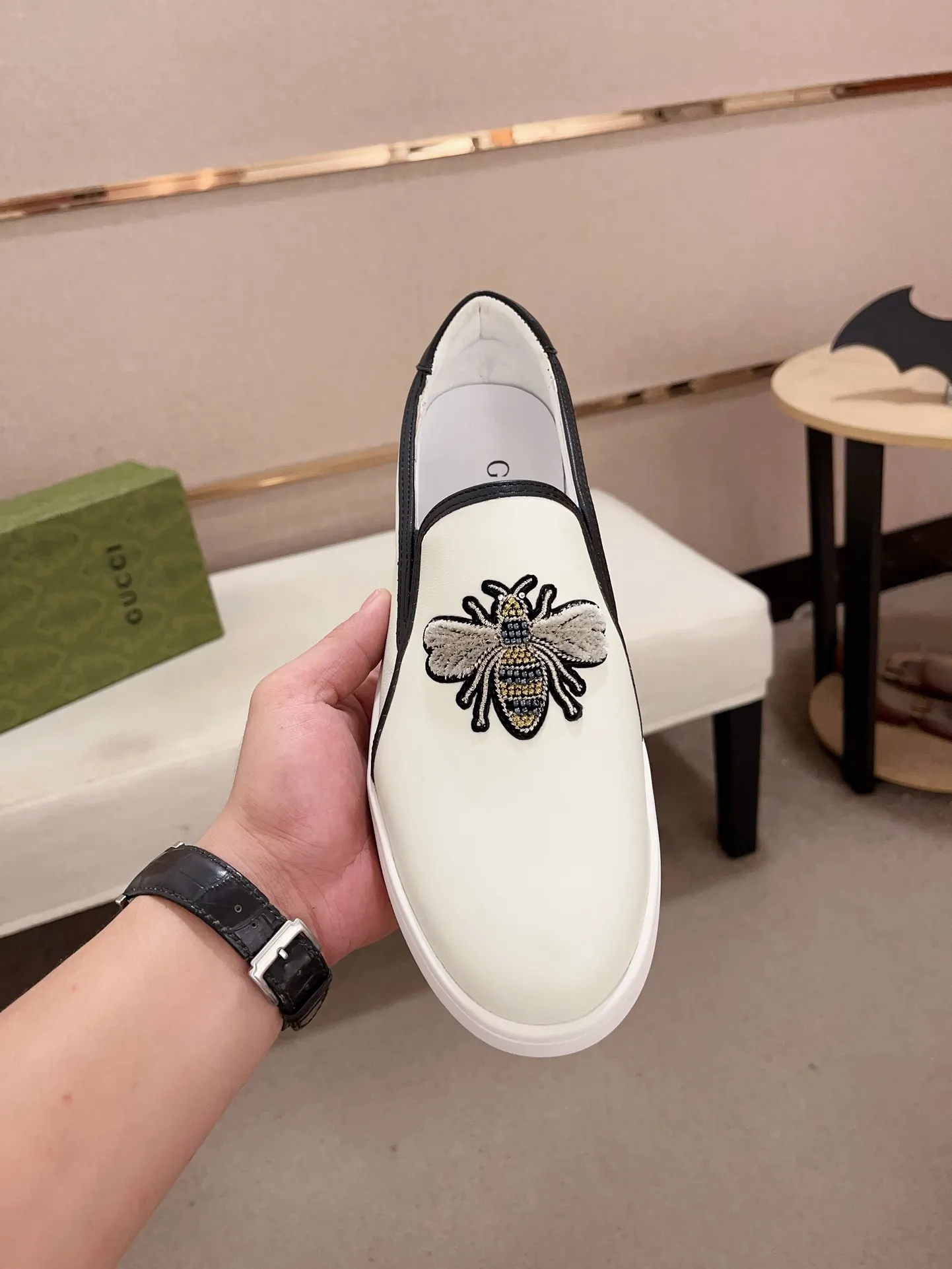 Men's clothing and shoes💰:440💰 (GUCCI) The latest model from the official website 🎁🎁Casual and fashionable men's shoes👟, hot style 💥The version is simple and elegant, exclusive for trendy men. Unique official website latest brand elements 👑Gucci original decoration, fashionable and generous, the fabric is original cowhide ✅sheepskin lining, the official website specifies wear-resistant casual outsole, the classic model is taken in kind at the counter🎬38-44 (45 is not returned or exchanged)